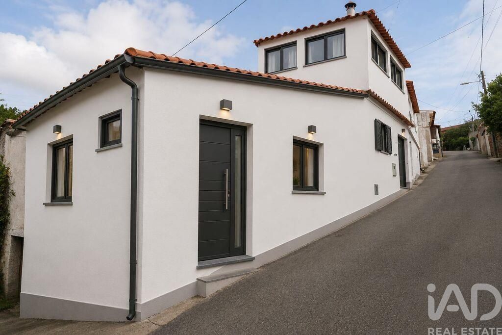 Property photo 1 of 30