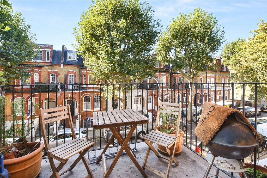 Property photo 3 of 8