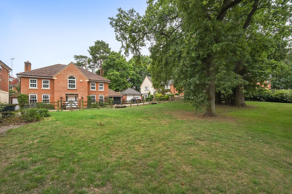 Property photo 2 of 24