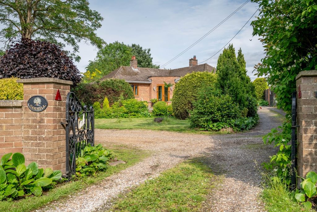 Property photo 1 of 37