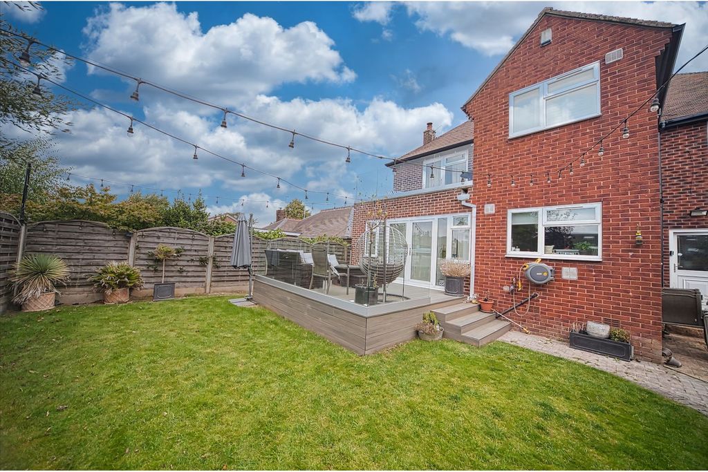 Property photo 2 of 25 Rear Garden