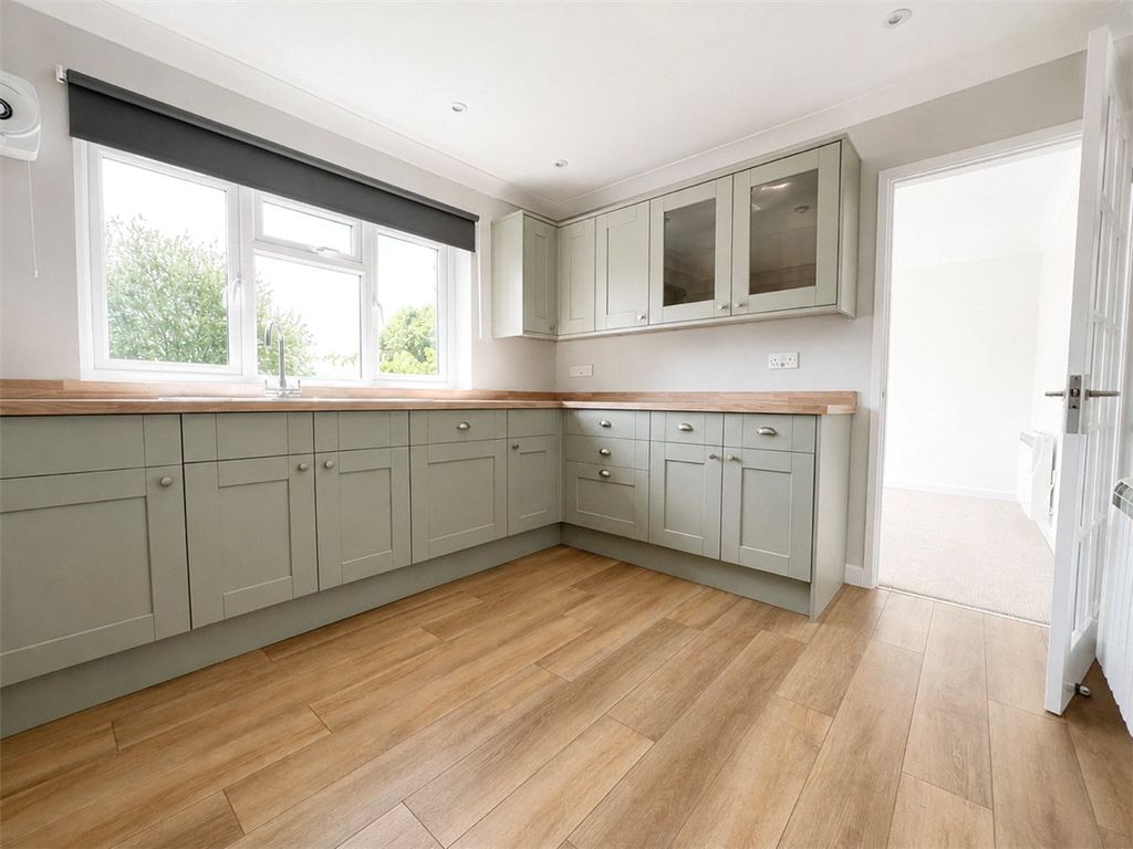 Property photo 3 of 11 Picture No. 21