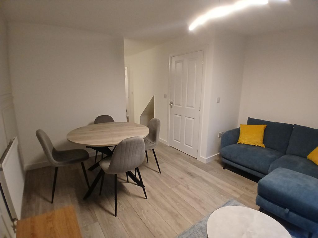 Property photo 2 of 14 Living Room