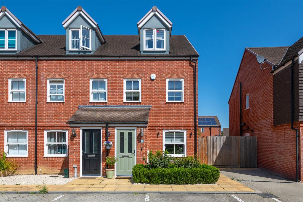 Property photo 1 of 25 36 Campbell Grove Externals-12.Jpg