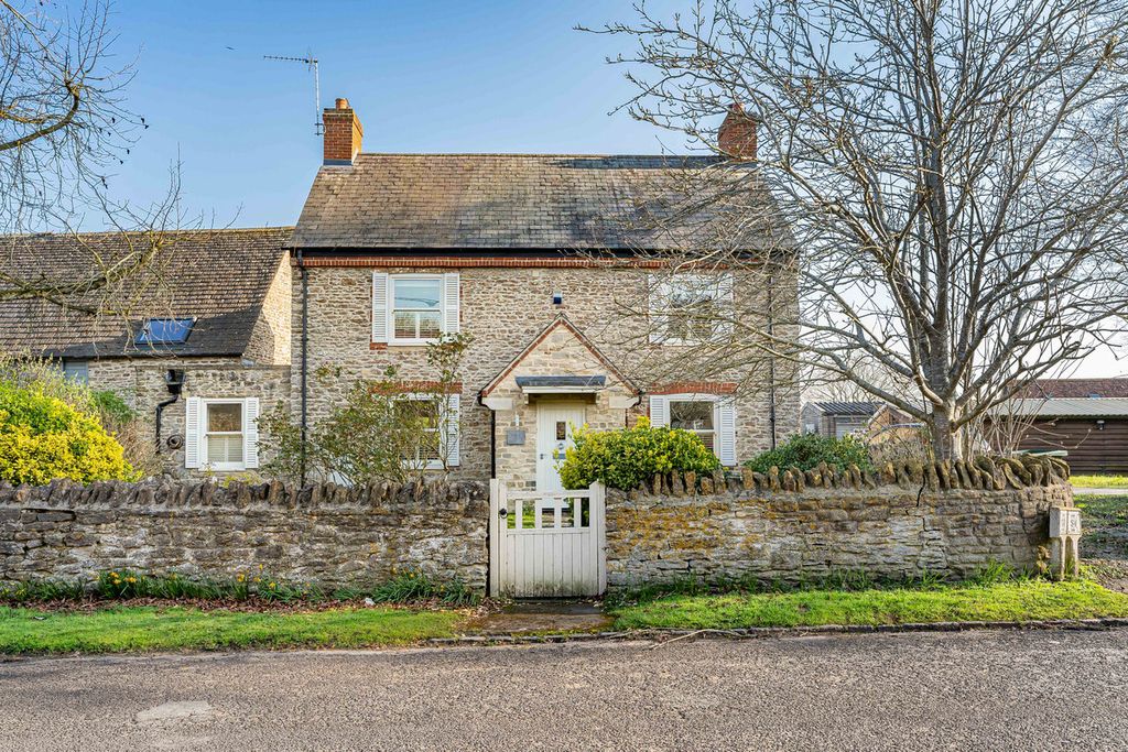 Property photo 1 of 31