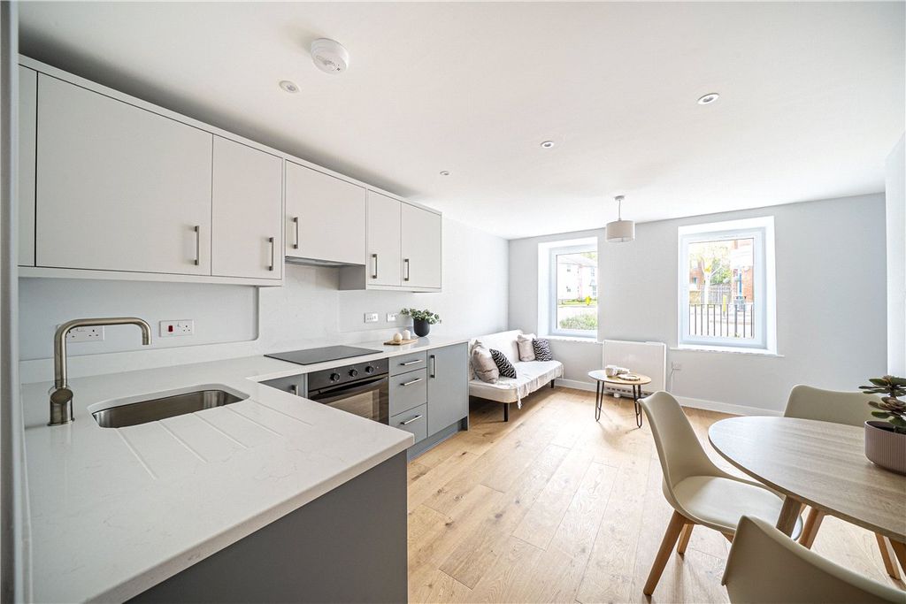 Property photo 2 of 8 Kitchen