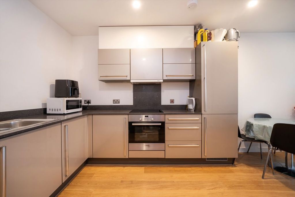 Property photo 2 of 5