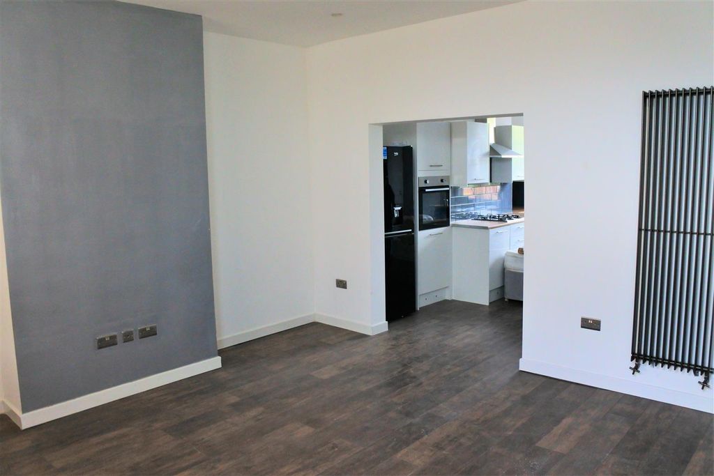 Property photo 2 of 11 Lounge 1.Jpg