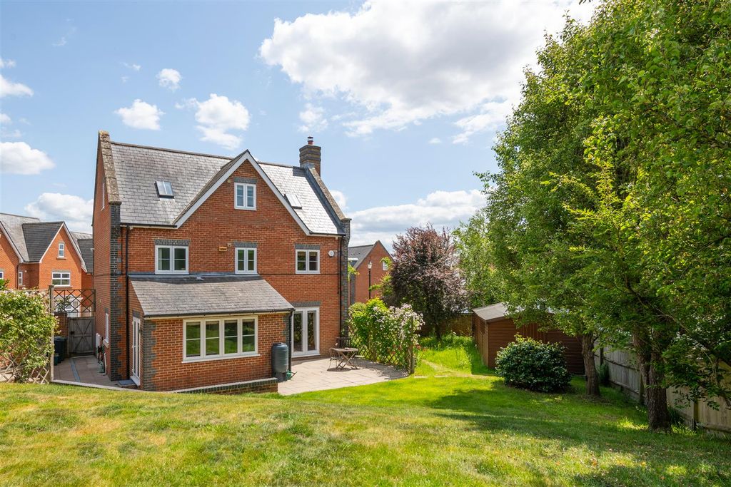 Property photo 1 of 40