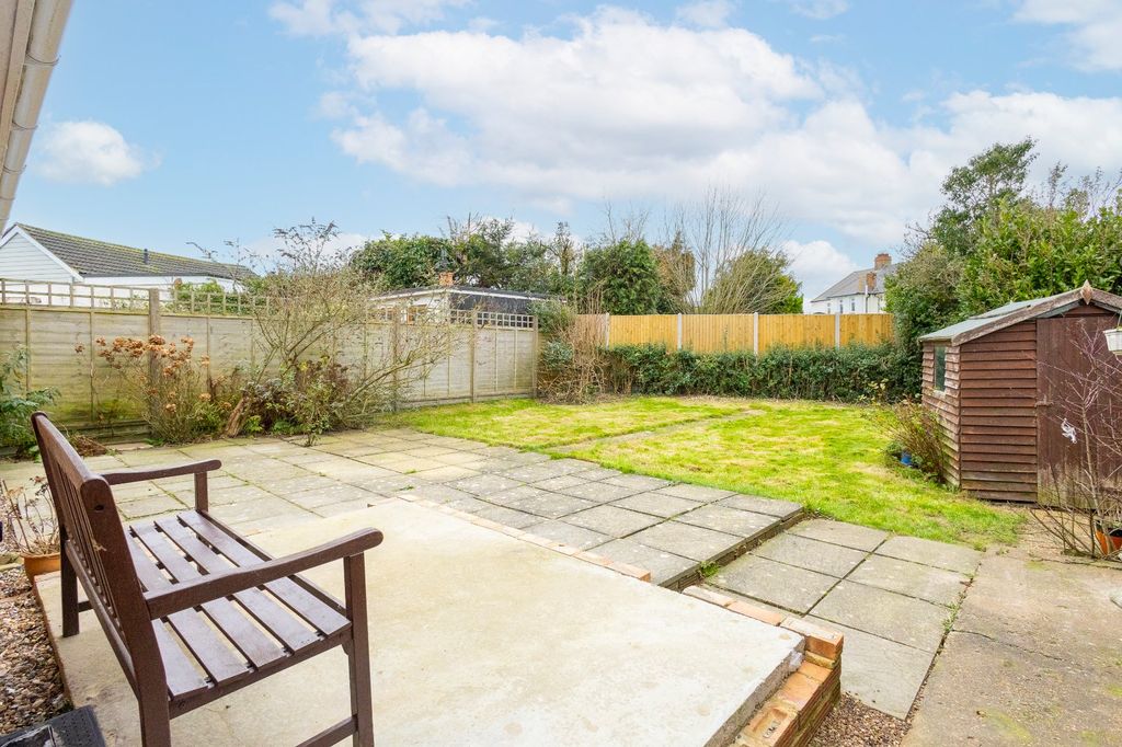 Property photo 2 of 20 Private Garden