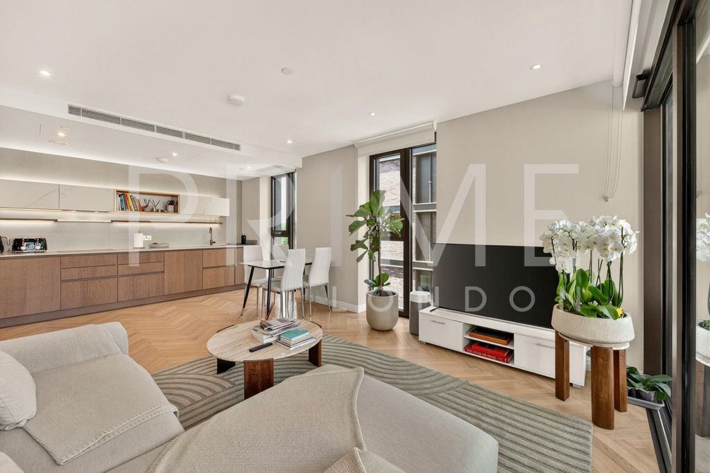 Property photo 3 of 19 Vh10.Jpg