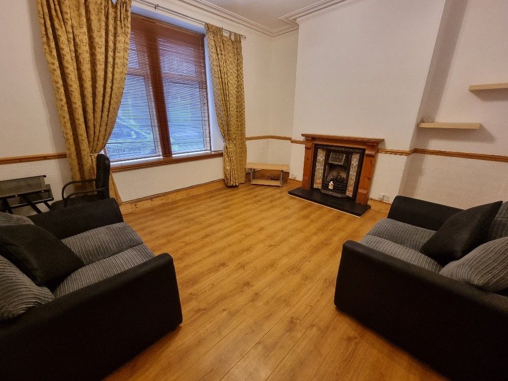 Property photo 1 of 5 Lounge
