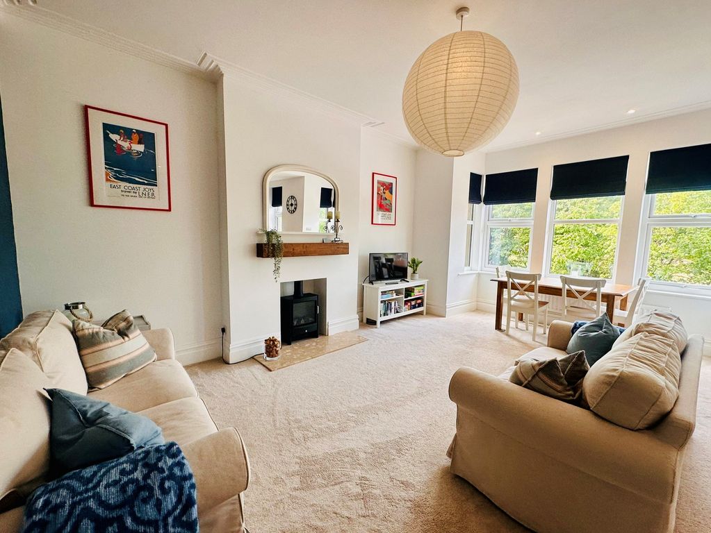 Property photo 3 of 14 Living Room