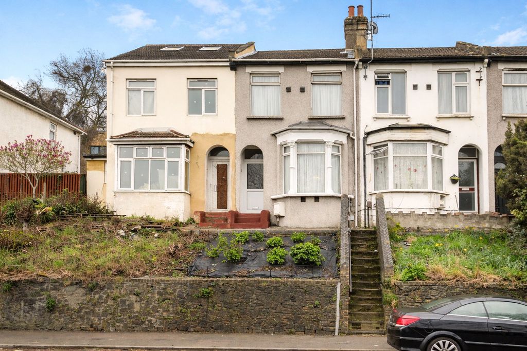 Property photo 1 of 16 External