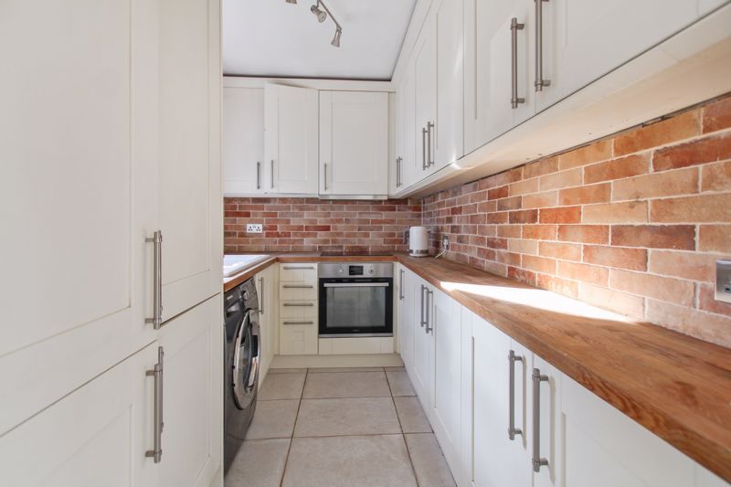 Property photo 2 of 16 Photo 5