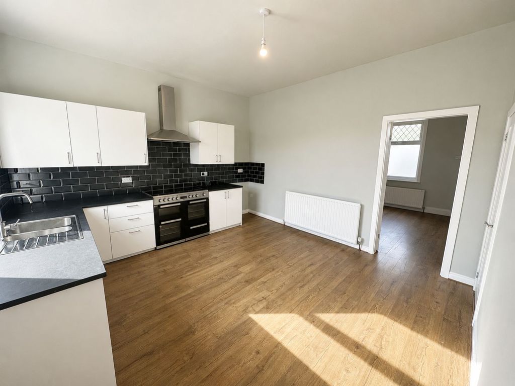 Property photo 3 of 10 Whatsapp Image 2026-09-02 At 13.39.51