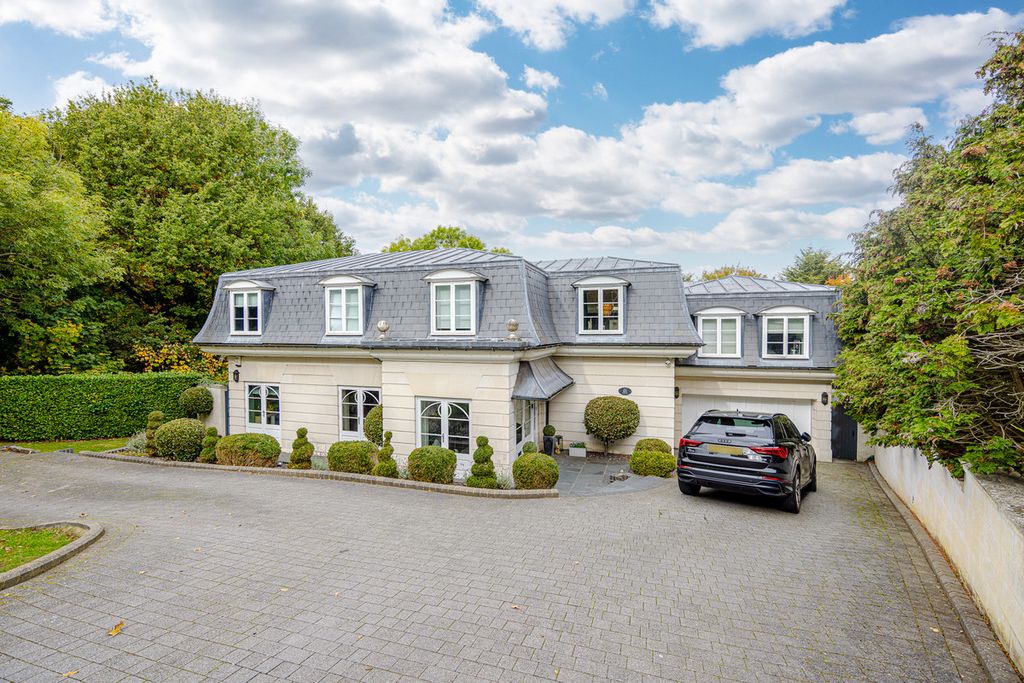 Property photo 1 of 41