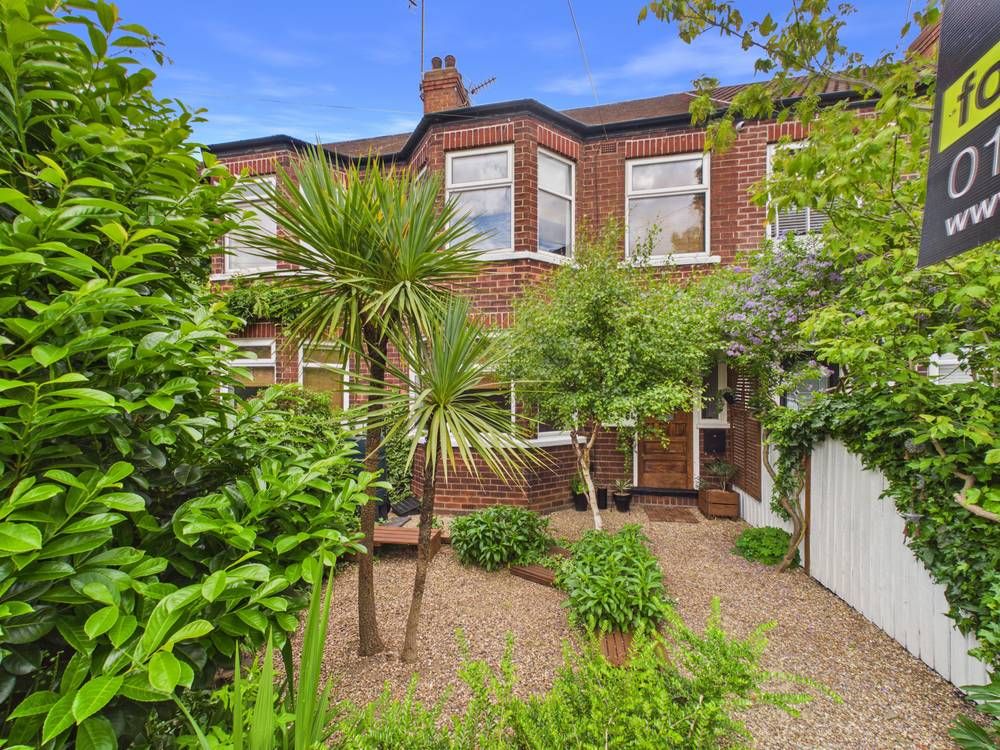 Property photo 1 of 17