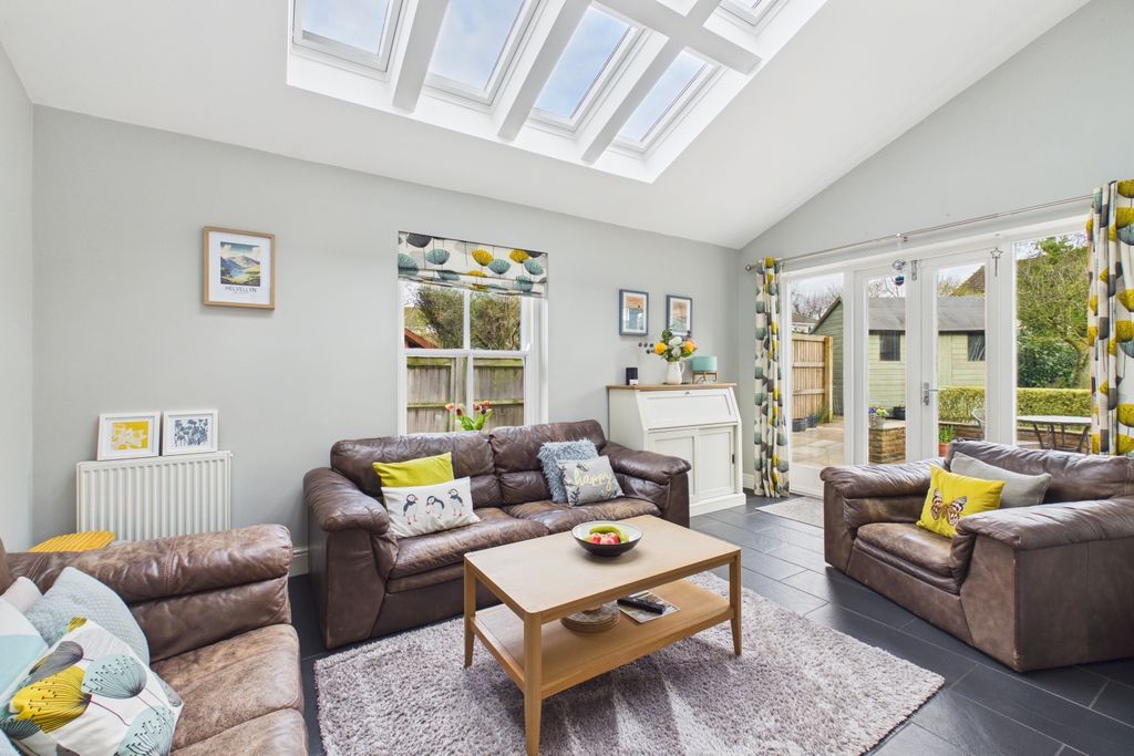 Property photo 1 of 24 Cam03162G0-Pr0415-Still013