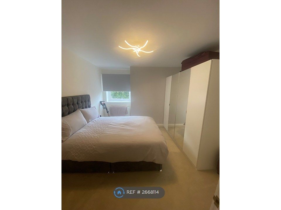 Property photo 1 of 11 Bedroom 2