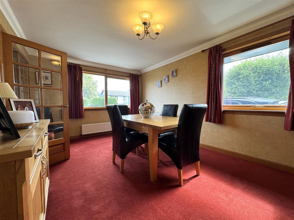 Property photo 2 of 19 Dining Room .Jpg