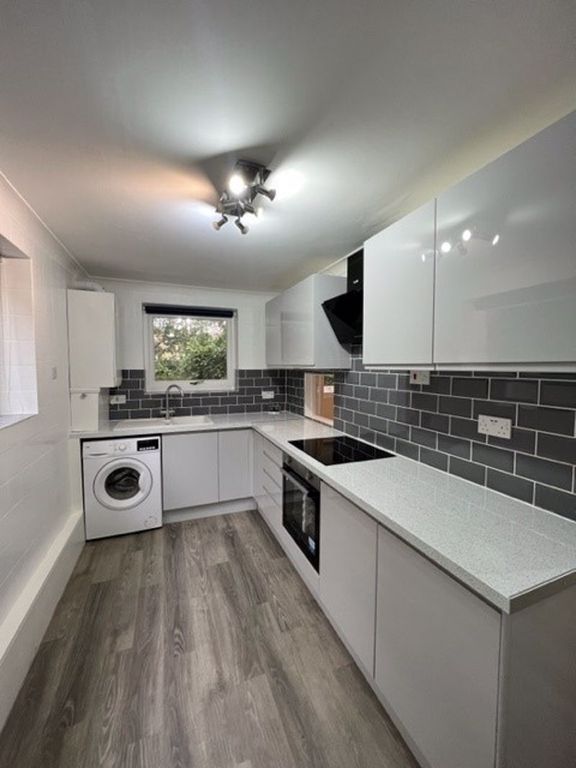 Property photo 2 of 12 Photo 6