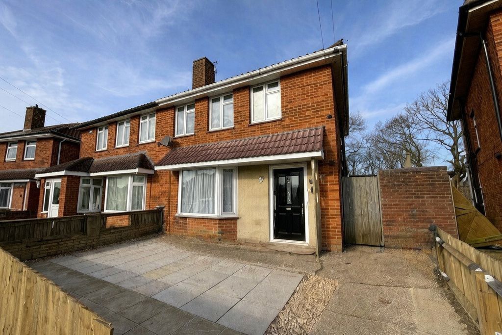 Property photo 1 of 4 Photo 5