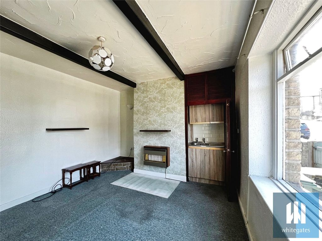 Property photo 2 of 12 Picture No. 14