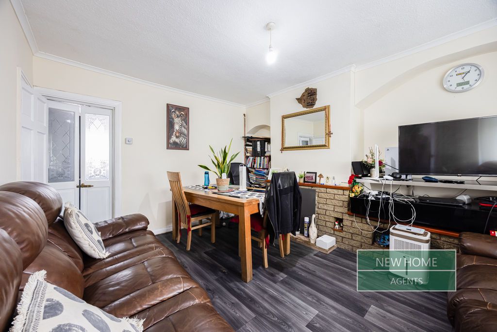 Property photo 2 of 16 Photo 16