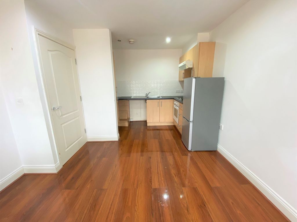 Property photo 3 of 6