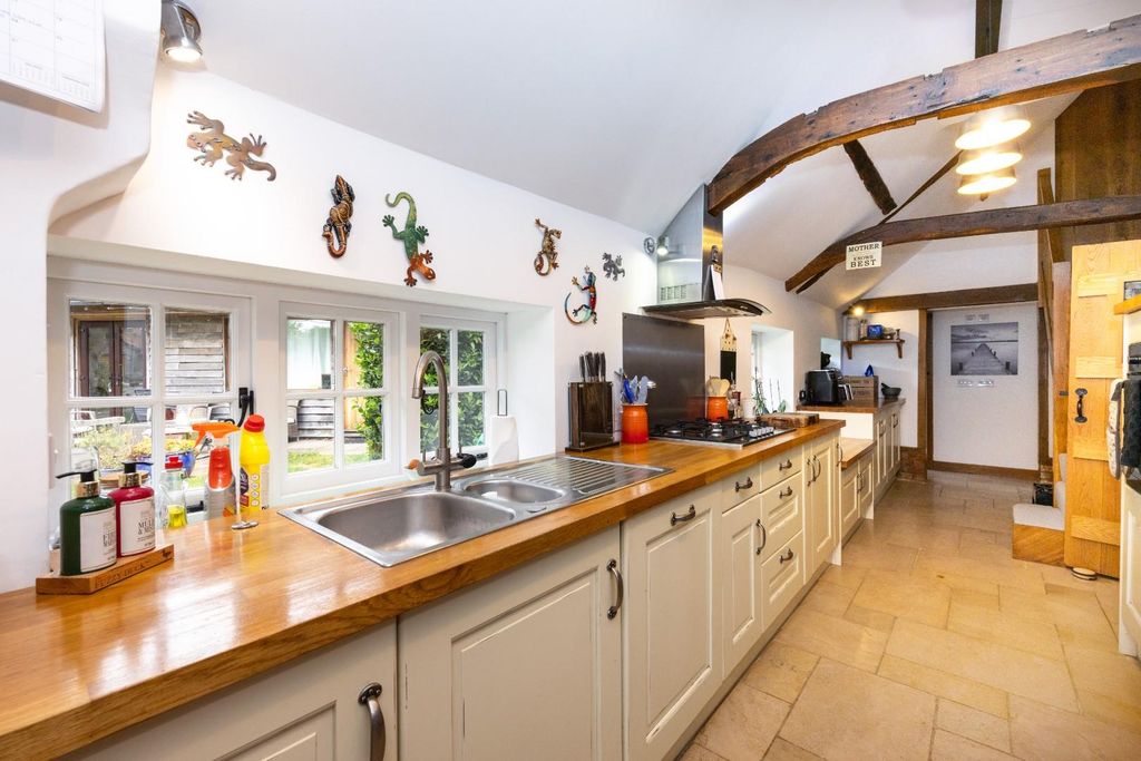 Property photo 2 of 39 Sjp-24.Jpg