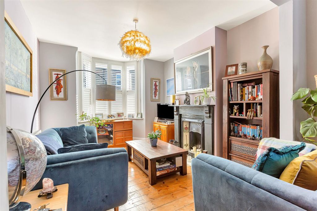 Property photo 2 of 23 Bowerstreet_Hs_115.Jpg