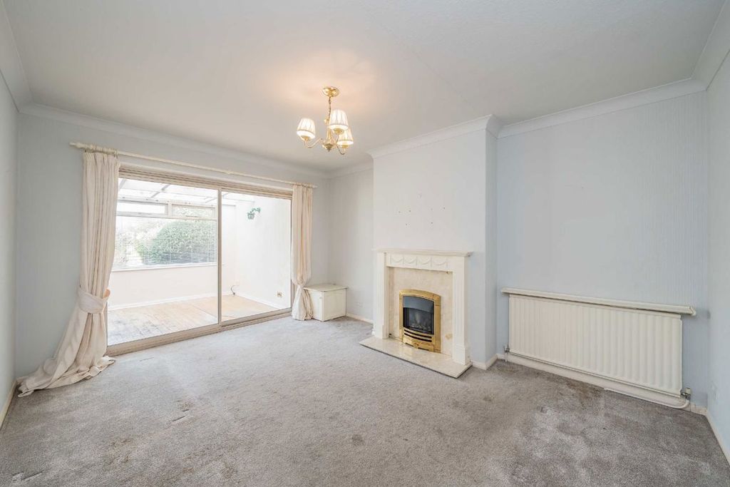 Property photo 3 of 6