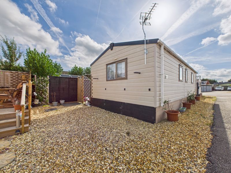 Property photo 1 of 11 Front