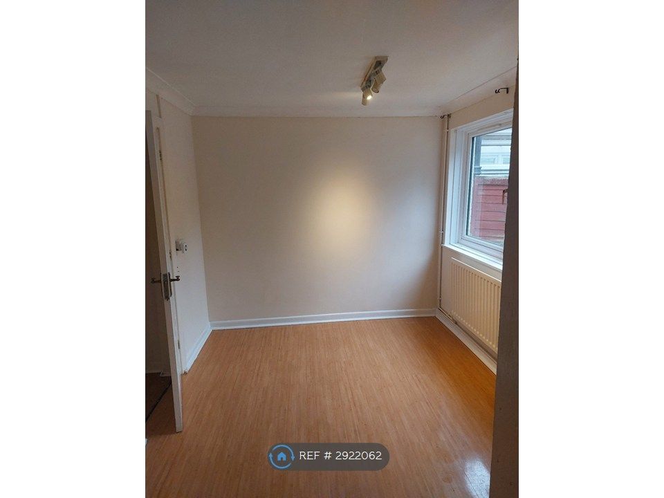 Property photo 3 of 15 Dinning Room