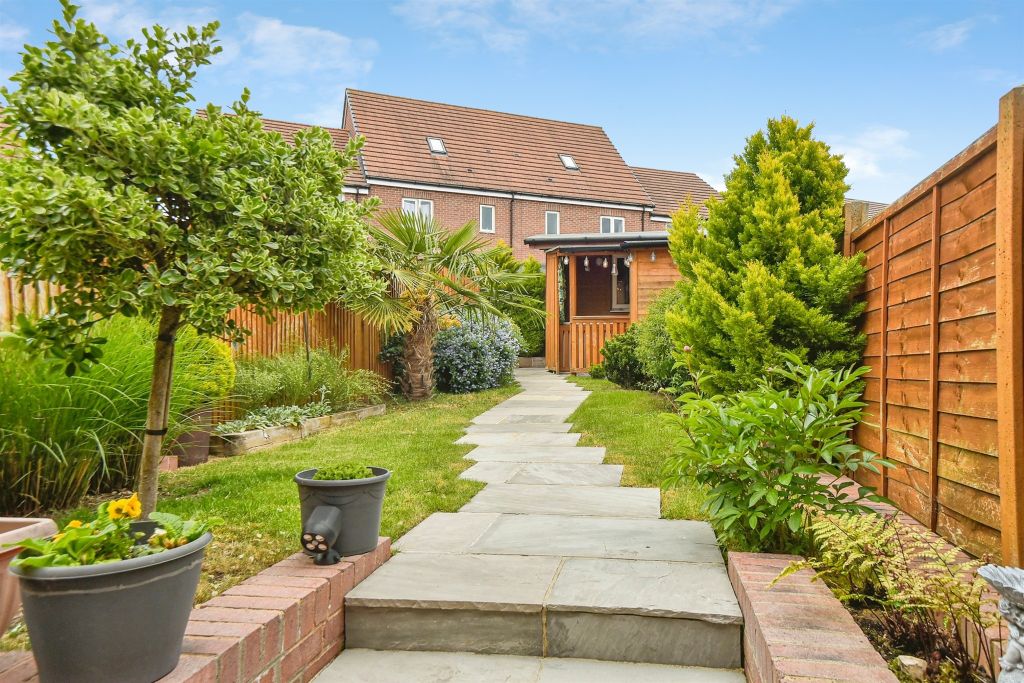 Property photo 2 of 19