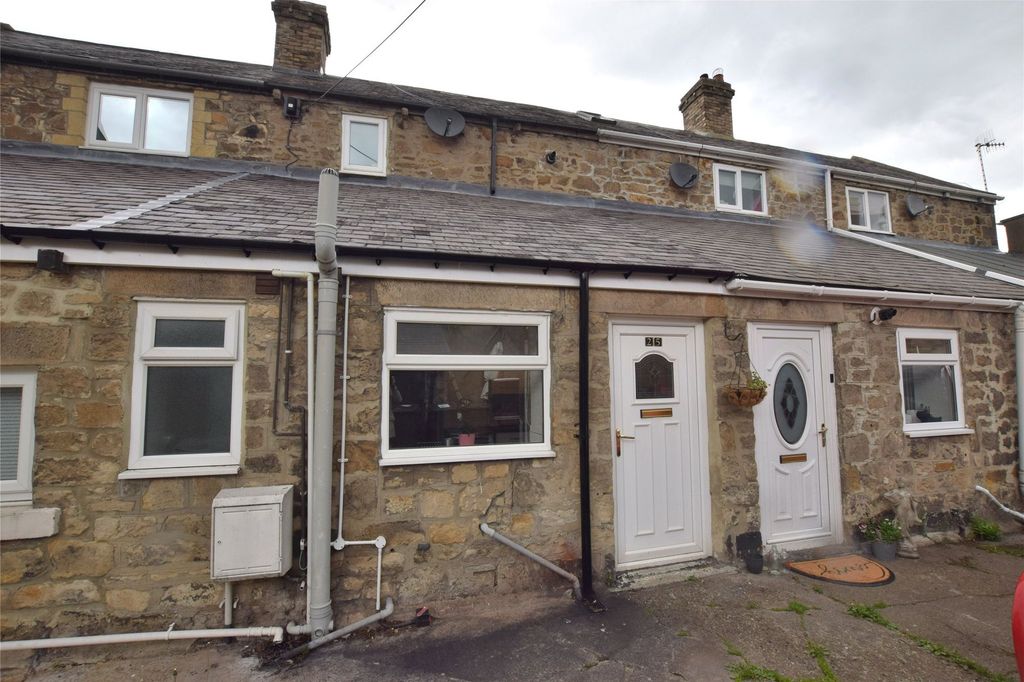 Property photo 3 of 7 External