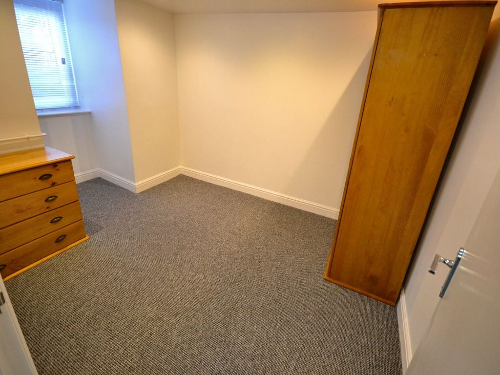 Property photo 3 of 6 Bedroom