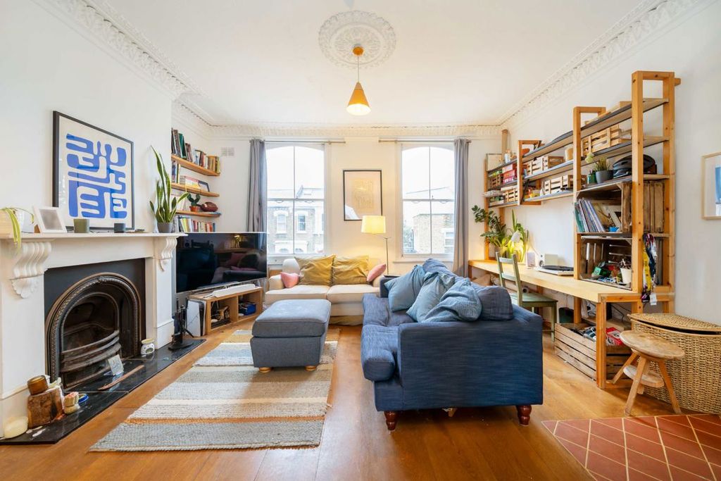 Property photo 2 of 6