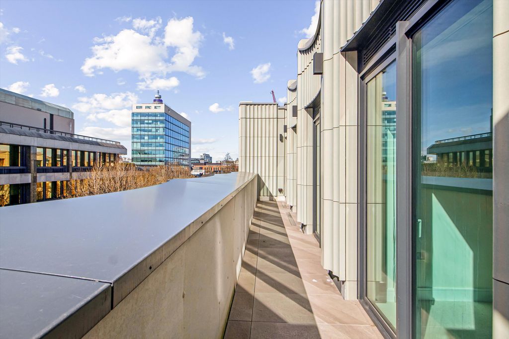 Property photo 2 of 15 Image