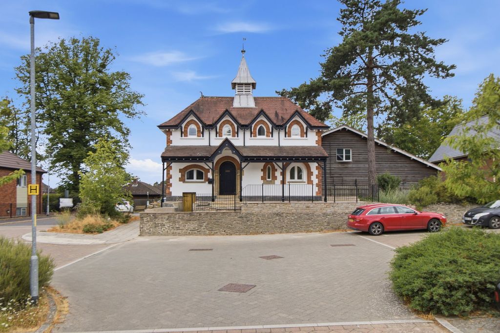 Property photo 1 of 19