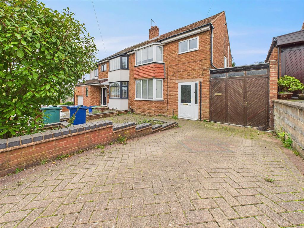 Property photo 1 of 11 Cam02453G0-Pr0183-Still010.Jpg