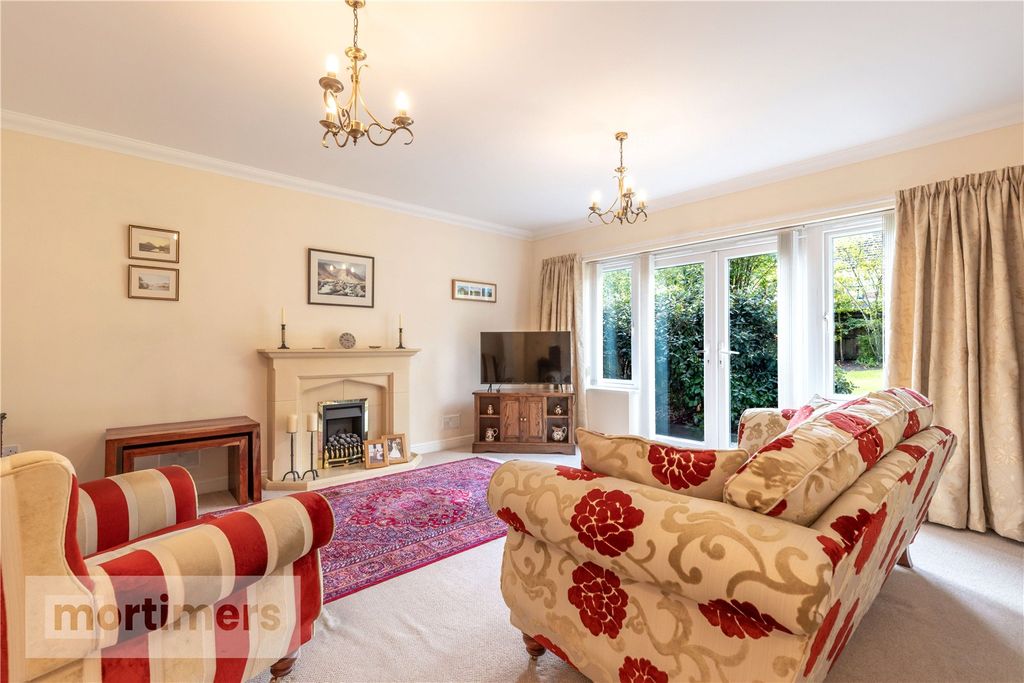 Property photo 3 of 25 Picture No. 30