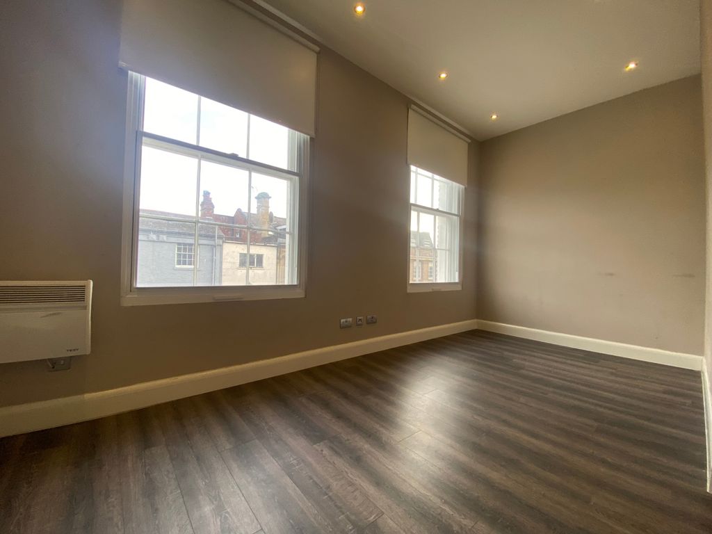 Property photo 3 of 9 Photo 2