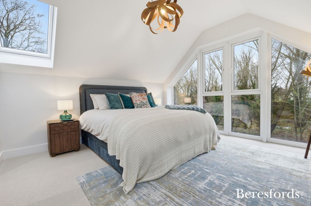 Property photo 3 of 17 Picture No. 15