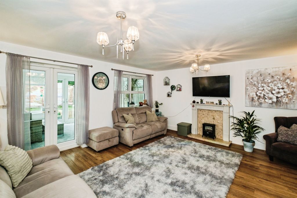 Property photo 2 of 17