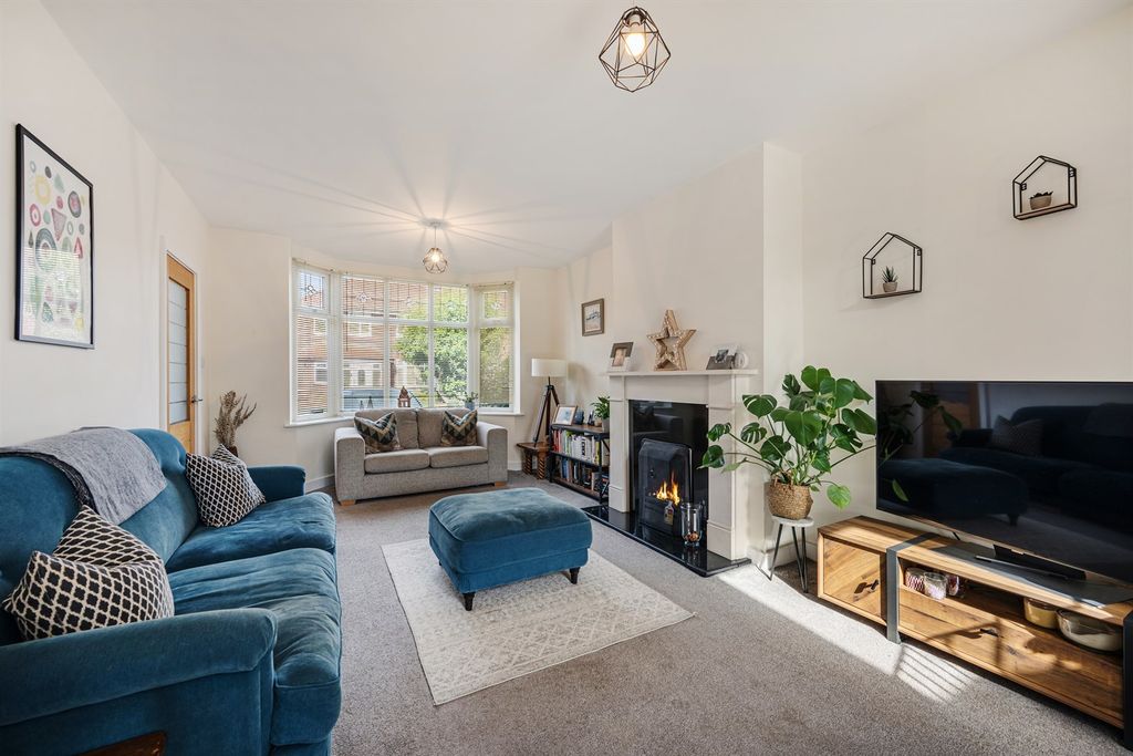 Property photo 3 of 23 Living Room