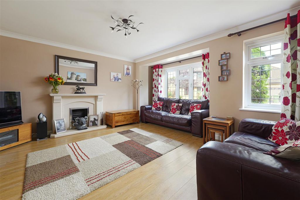 Property photo 3 of 29