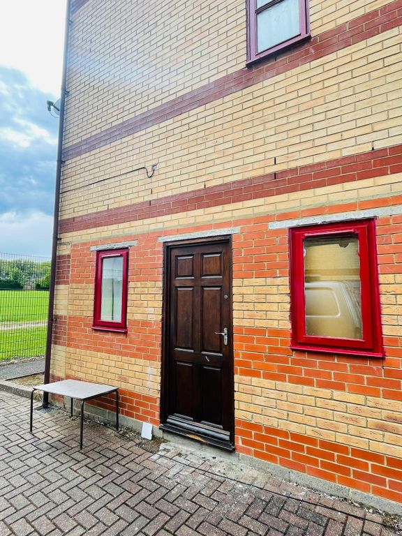 Property photo 1 of 5