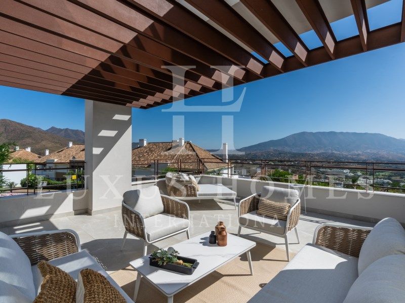 Property photo 2 of 27